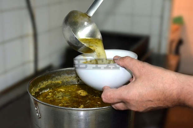 Общо 650 души от Шумен и селата на общината ще продължат да получават безплатна топла храна в условията на пандемия