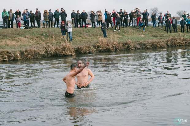 Богоявленският кръст в Тунджанско ще бъде хвърлен в река и в басейн