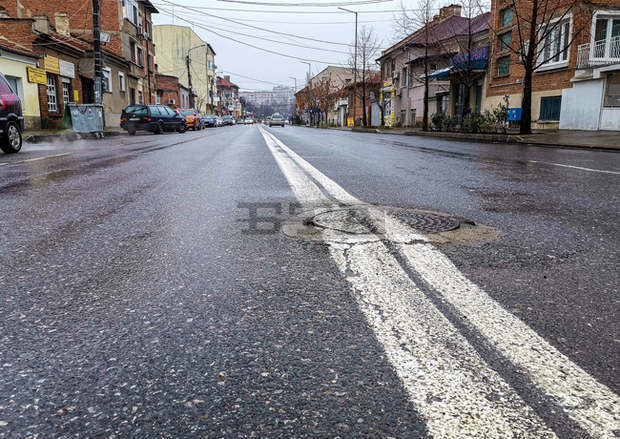 МРРБ отпусна средства за довършване на започнал преди 7 години ремонт улица в Ямбол