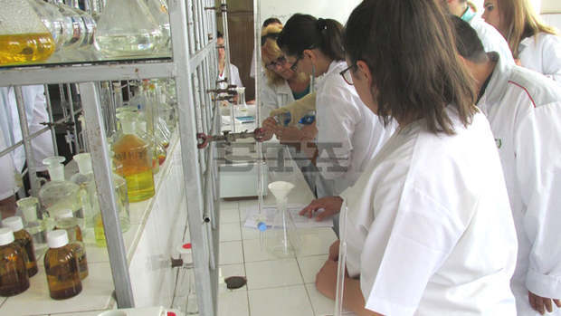 Работата в електронна среда не затруднява студентите и преподавателите от филиала на Русенския университет "Ангел Кънчев" в Разград