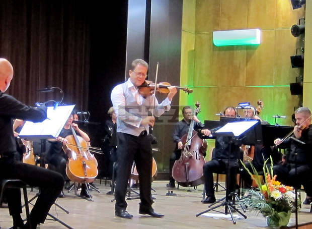 Цигуларят Веско Ешкенази пред БТА: Всичко е музика около нас, само трябва да я намерим