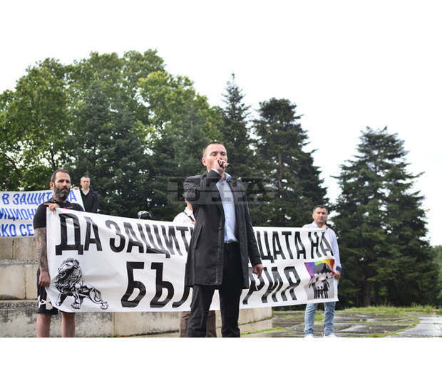 Стотици варненци подкрепиха Милена и шествието на патриотите в защита на традиционното българско семейство