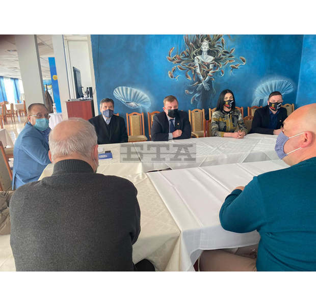 Хотелиери и ресторантьори споделиха с Красимир Каракачанов, че разчитат на ВМРО като основен партньор за мерки в туризма