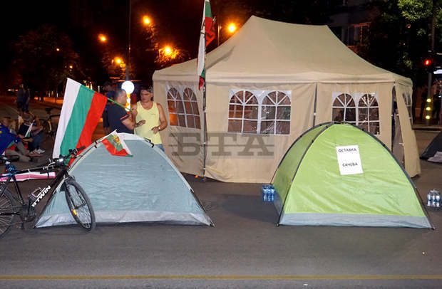 Седем линии на градския транспорт във Варна са с променени маршрути заради блокада на възлово кръстовище