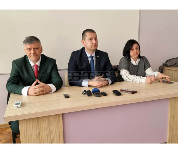 Партия "Възраждане" представи новоучредената си структура в Кърджали Партия "Възраждане" представи новоучредената си структура в Кърджали