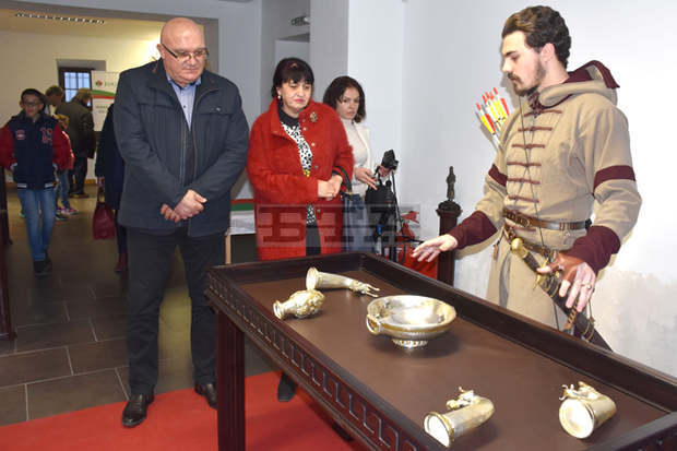 Във Видин интерактивна изложба на картини, предмети и съкровища представя възраждането на българския дух и култура