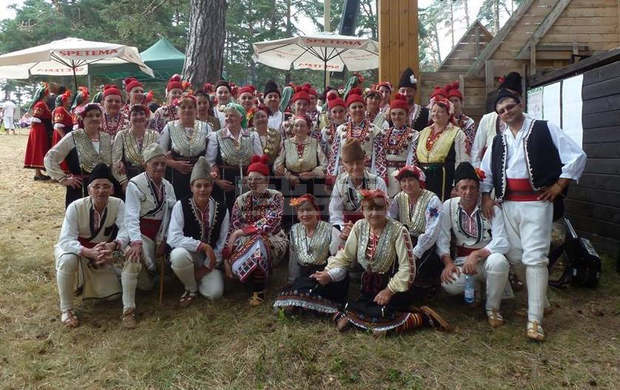 Регионалният фолклорен събор "Витошки напеви" се провежда онлайн Регионалният фолклорен събор "Витошки напеви" се провежда онлайн