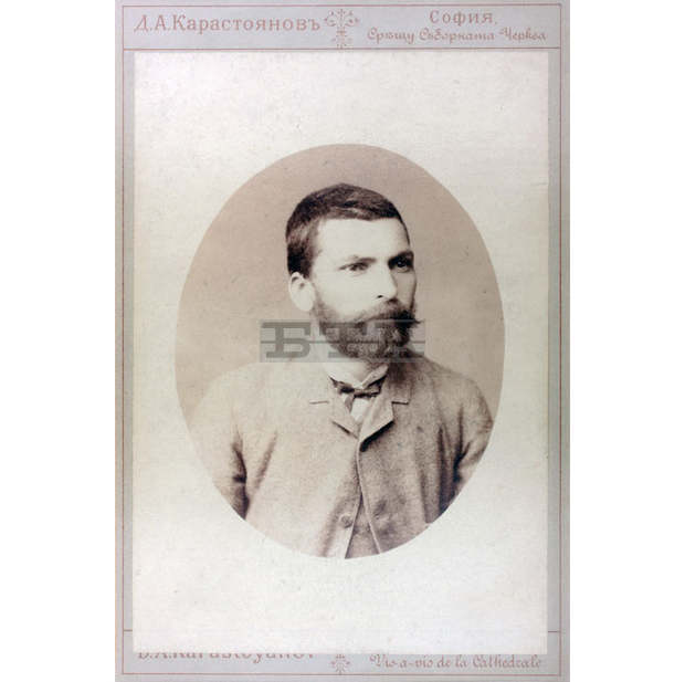 Единайсетокласничка от сливенската хуманитарна гимназия е победител в националния конкурс, посветен на Захарий Стоянов