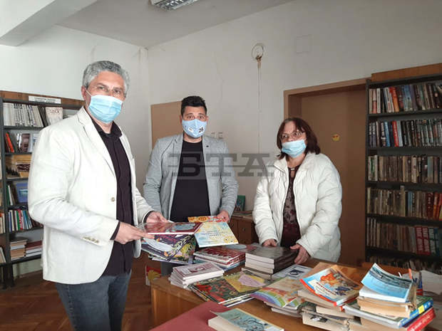 Читалищата ще учат и на дигитална грамотност