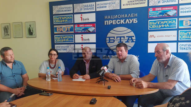 В Пазарджик ПП АБВ, ПП "Възраждане" и Движение 21 издигат обща кандидатура за кмет на общината В Пазарджик ПП АБВ, ПП "Възраждане" и Движение 21 издигат обща кандидатура за кмет на общината