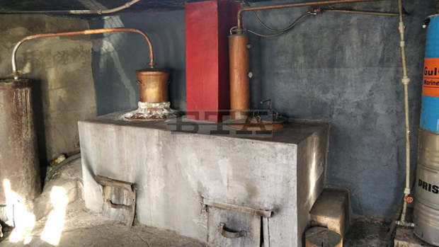 Близо 1 800 литра алкохол без акцизен бандерол е иззет в Кубратско