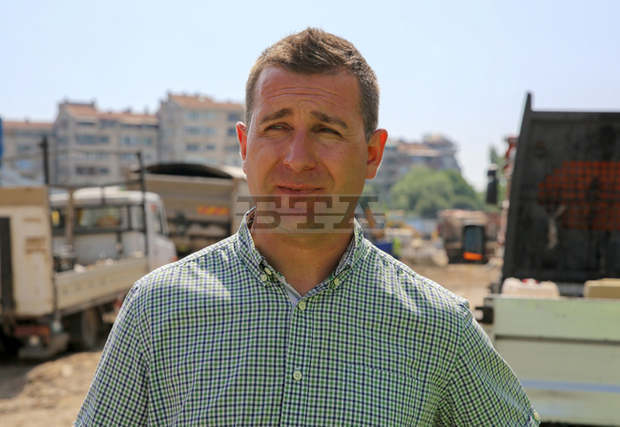 Общо 24 строителни бригади извършват текущи ремонти в столицата днес