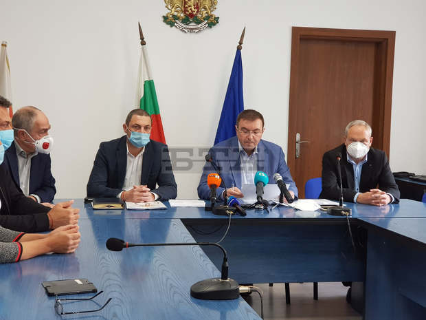 Няма да се затварят училища в област Търговище