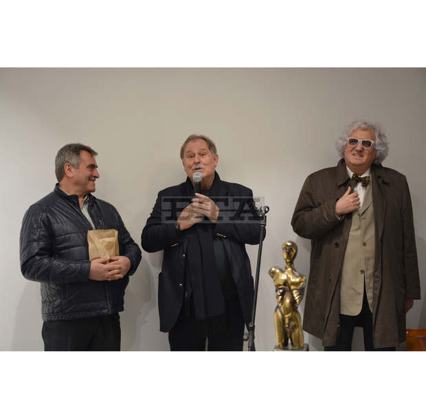 Житейски скулптурни истории разказва в изложба в Троян Александър Пройнов - АПЕР