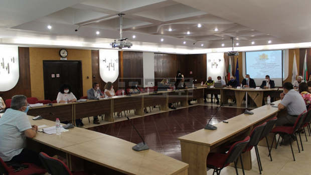 Наболели проблеми за Община Русе представи днес администрацията пред АПИ