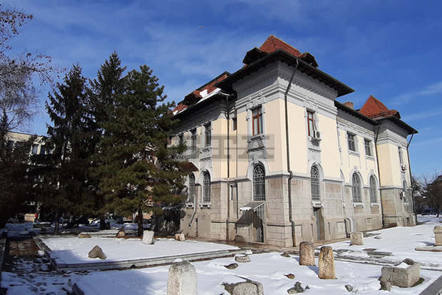 Съвременно LED осветление се монтира в археологическата експозиция на Регионалния исторически музей в Силистра