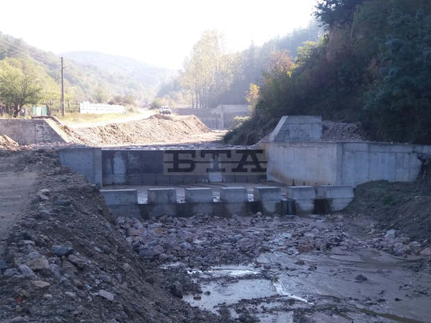 ЮЗДП е възстановило три баража в землището на с. Стоб, община Кочериново