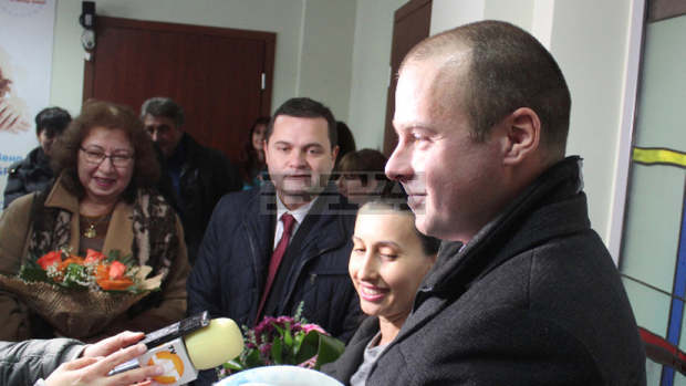 Кметът Пенчо Милков поздрави семейството на първото бебе за 2020 г. в Русе
