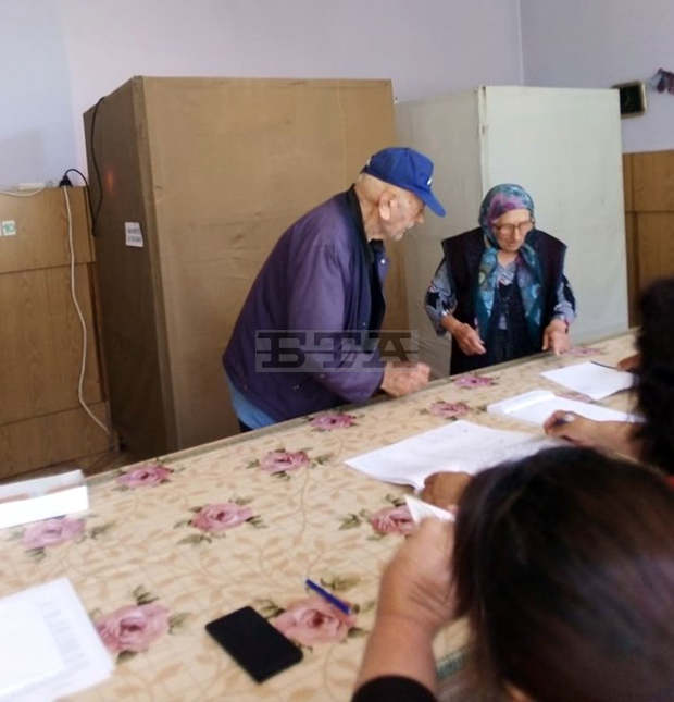 Единственият столетник в Търговищко "прекрачи" в следващия си век