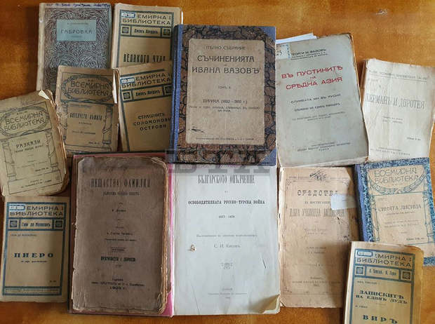 Библиотеката в Хасково бе дарена с издания от края на 19-и и началото на 20-и век