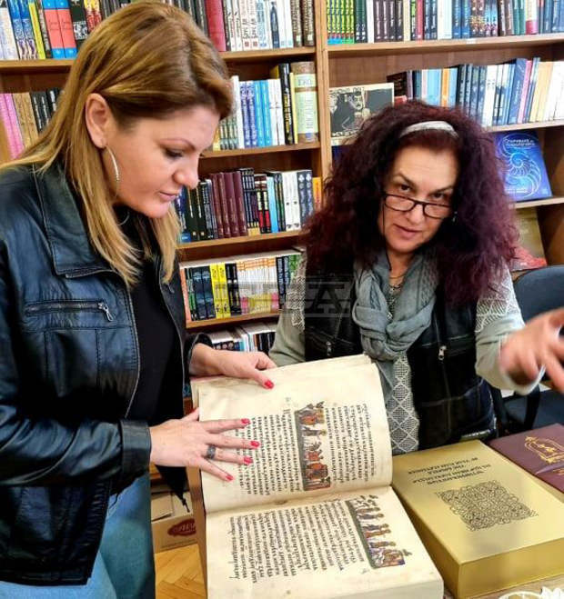 С нови заглавия на български и чужди автори е попълнен фонда на библиотеката в Кърджали