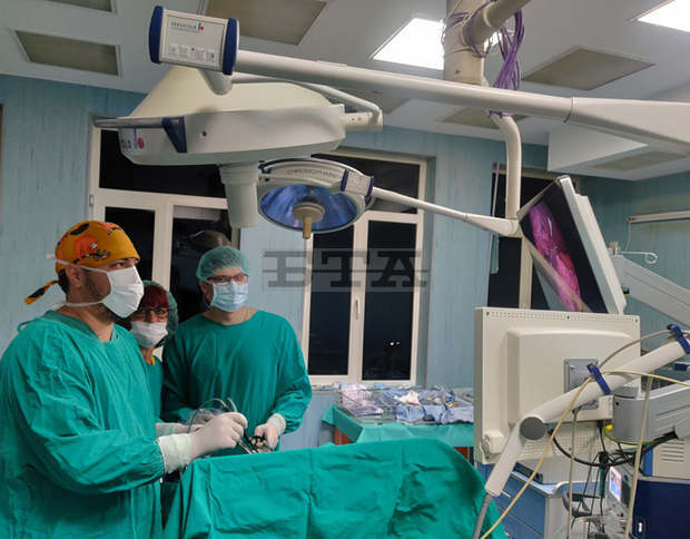 В Плевен е купена нова апаратура за безкръвни операции с целеви средства на здравното министерство