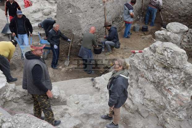 Откриха централния вход на римския град  Бонония от IV-VI век