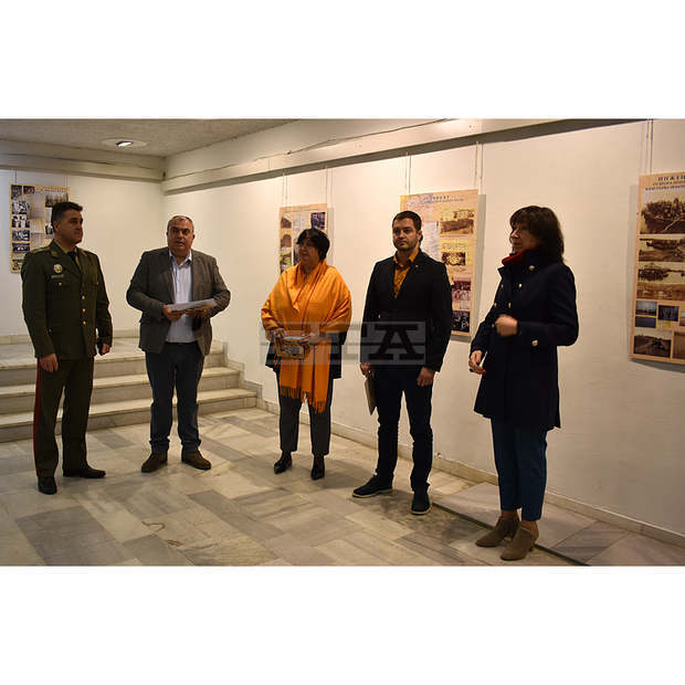 При голям интерес беше открита фотоизложбата "Другото лице на воините ни" във Велико Търново