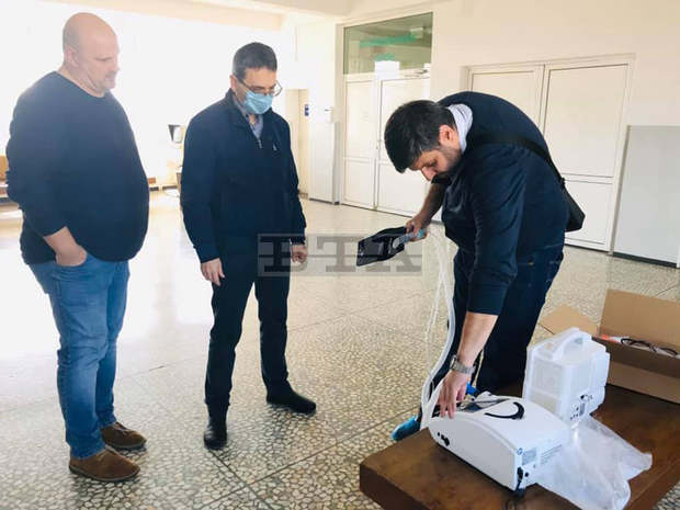 Апарат за белодробна вентилация от висок клас дари на МОБАЛ "Д-р Стефан Черкезов" великотърновска фирма Апарат за белодробна вентилация от висок клас дари на МОБАЛ "Д-р Стефан Черкезов" великотърновска фирма