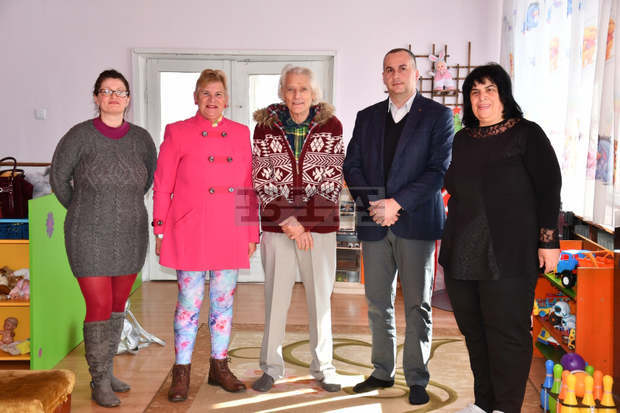 Дарение е получила детската градина в разложкото село Баня