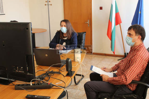 Ученици от три училища в Разградско преминават на дистанционно обучение