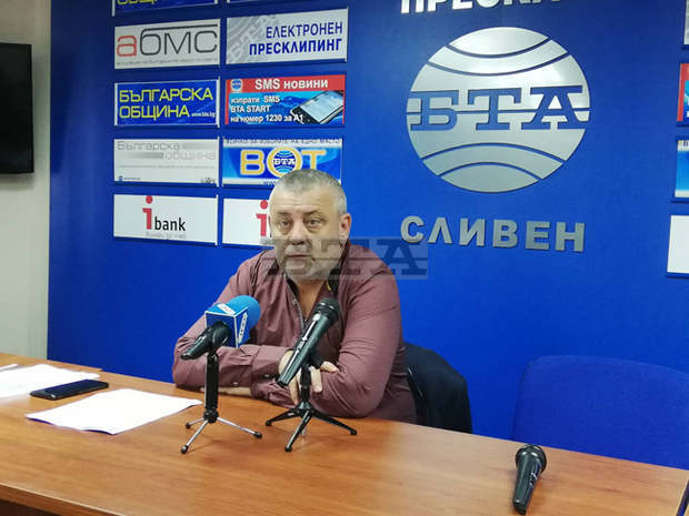 Директори на сливенски училища настояват сами да избират доставчиците на продуктите "Училищен плод и мляко"