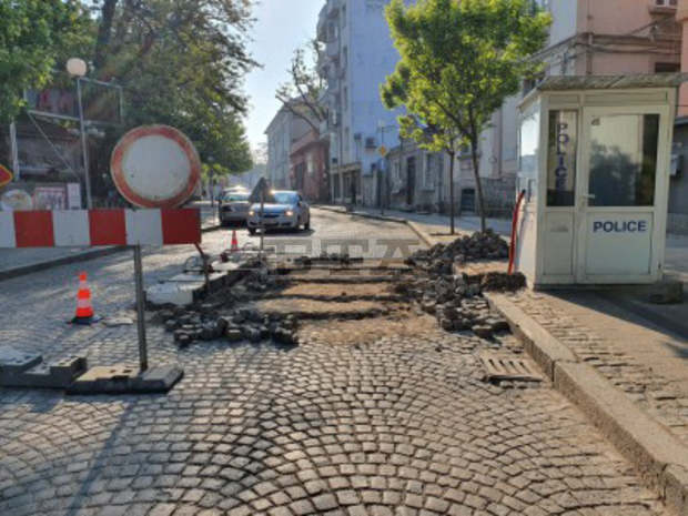 Община Пловдив затяга контрола на достъп с автомобили до Главната улица Община Пловдив затяга контрола на достъп с автомобили до Главната улица