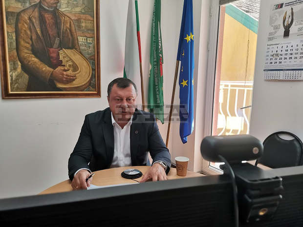 Кметът на Павликени е бил домакин на онлайн конференция на местните власти от Югоизточна Европа за възстановяванетослед кризата с коронавируса