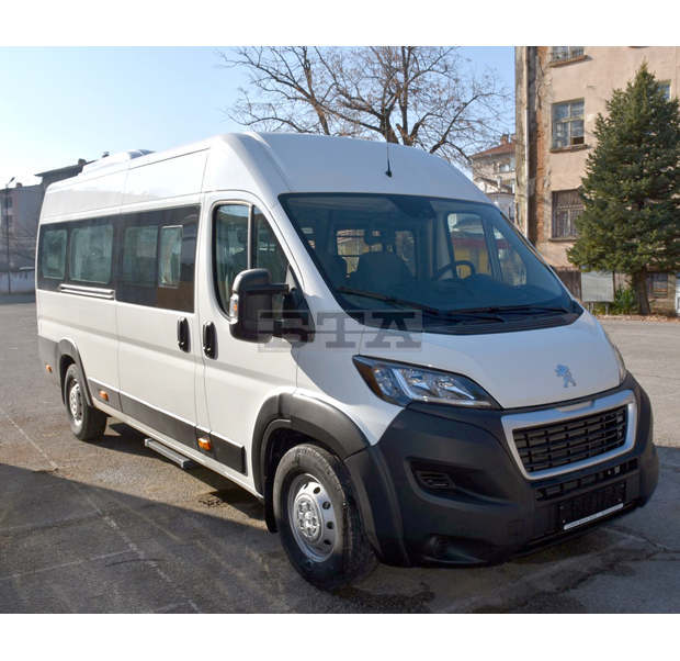 Доставен е нов специализиран автобус за Дневен център за деца и младежи с увреждания в Ловеч