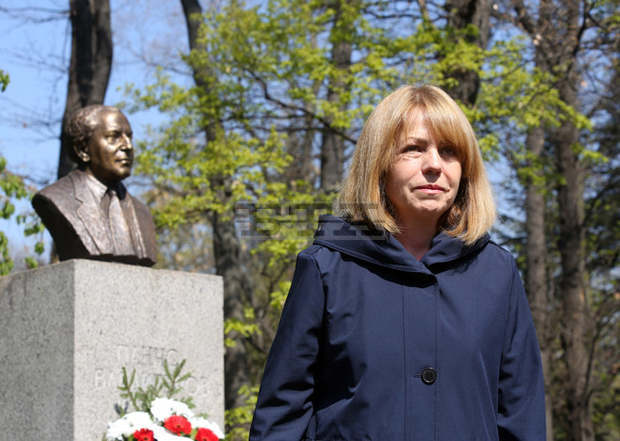 Официално бе открит възстановеният бюст-паметник на големия български композитор Панчо Владигеров в Борисовата градина Официално бе открит възстановеният бюст-паметник на големия български композитор Панчо Владигеров в Борисовата градина