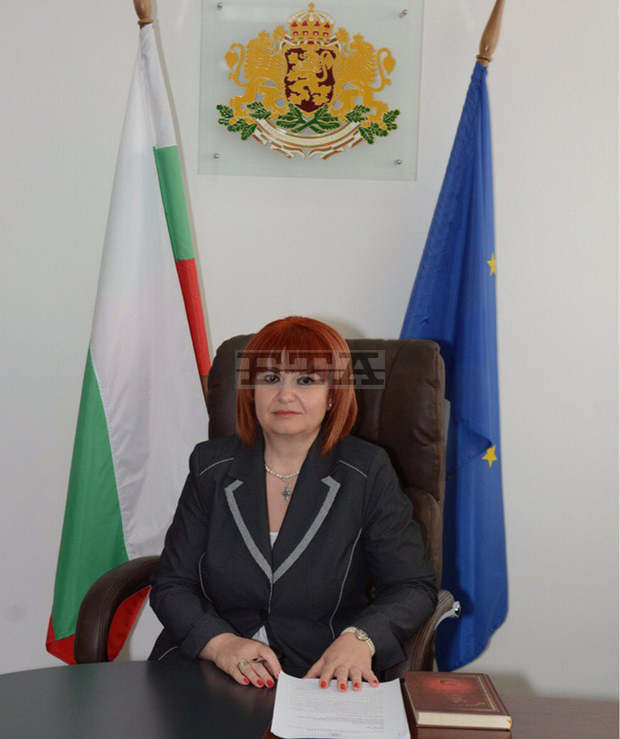 Областният управител на Стара Загора призова шофьорите към повишено внимание заради димната завеса от пожара при Старозагорски минерални баниСтара Загора, 3 септември /Румяна Лечева, БТА/