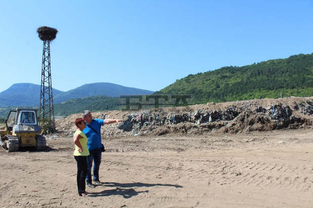 Община Тетевен реализира проект за закриване и рекултивация на старото депо за битови отпадъци в село Гложене