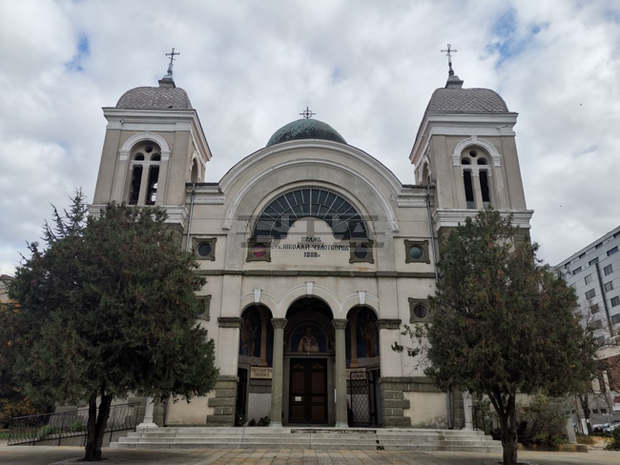 Нова икона с мощи на Свети Николай ще предвожда литийното шествие на Никулден в Ямбол
