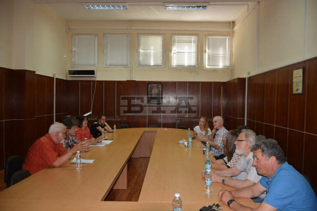 Пленер, посветен на празника на Симитли, събира художници от региона Пленер, посветен на празника на Симитли, събира художници от региона