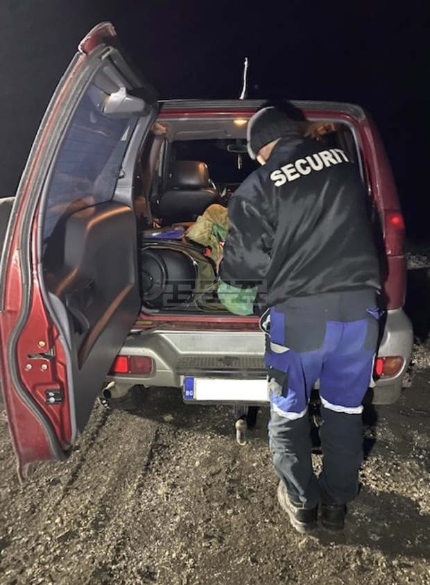 Забранени уреди за риболов са иззети от бракониери в Монтанско Забранени уреди за риболов са иззети от бракониери в Монтанско