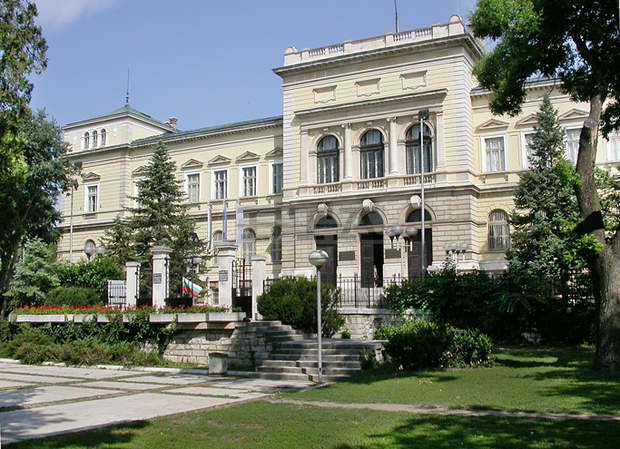 Децата във Варна могат да играят с ашици и да реставрират стари ценности