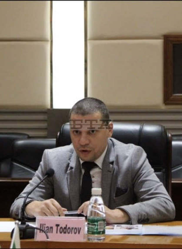 Ученици и преподаватели от Индия ще почиват в Боровец по покана на областния управител Илиан Тодоров Ученици и преподаватели от Индия ще почиват в Боровец по покана на областния управител Илиан Тодоров