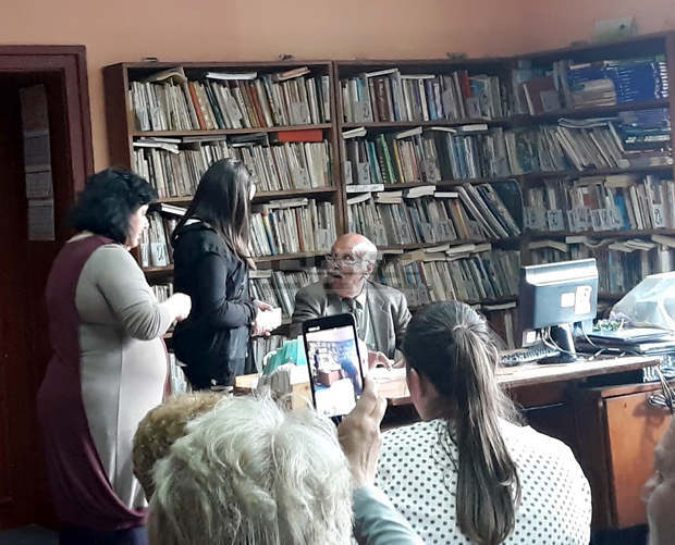 Чепеларе представи книгата "Самодивско цвете" Чепеларе представи книгата "Самодивско цвете"