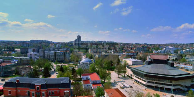 Изграждането на безплатния обществен WiFi в Разград продължава