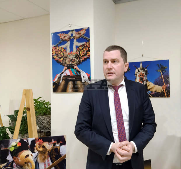 В Перник е открита фотоизложба "Лицата на Сурва"