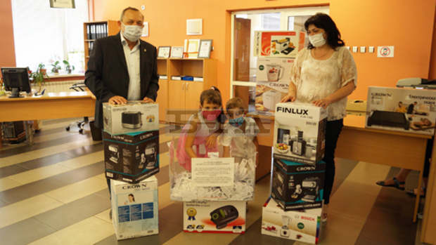 В жребий за стимулиране на изрядните данъкоплатци в Търговище бяха раздадени 40 награди