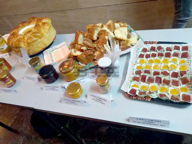 Мястото на пчелните продукти в бита обсъждаха на тематична вечер в Търговище Мястото на пчелните продукти в бита обсъждаха на тематична вечер в Търговище