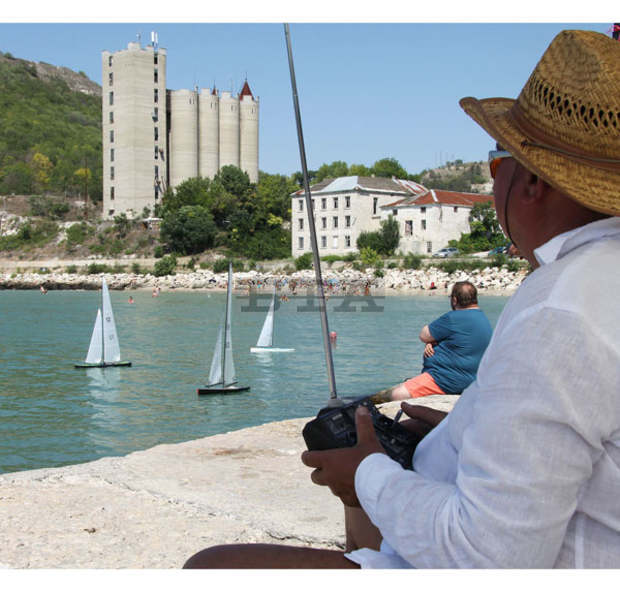 На държавно първенство в Каварна са представени 25 настолни корабни модели