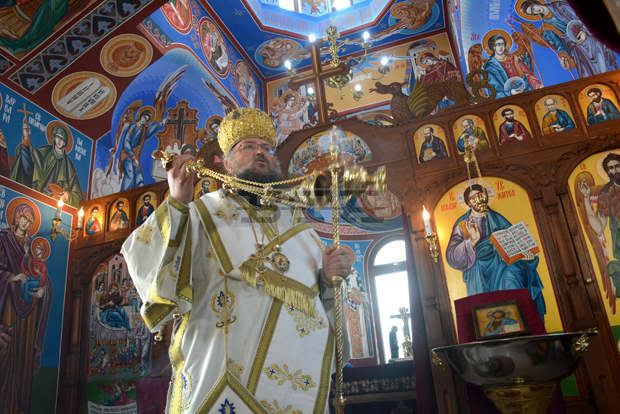 Врачанският митрополит Григорий освети нов храм във Враца